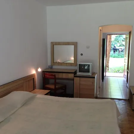 Отель Hotel Jupiter